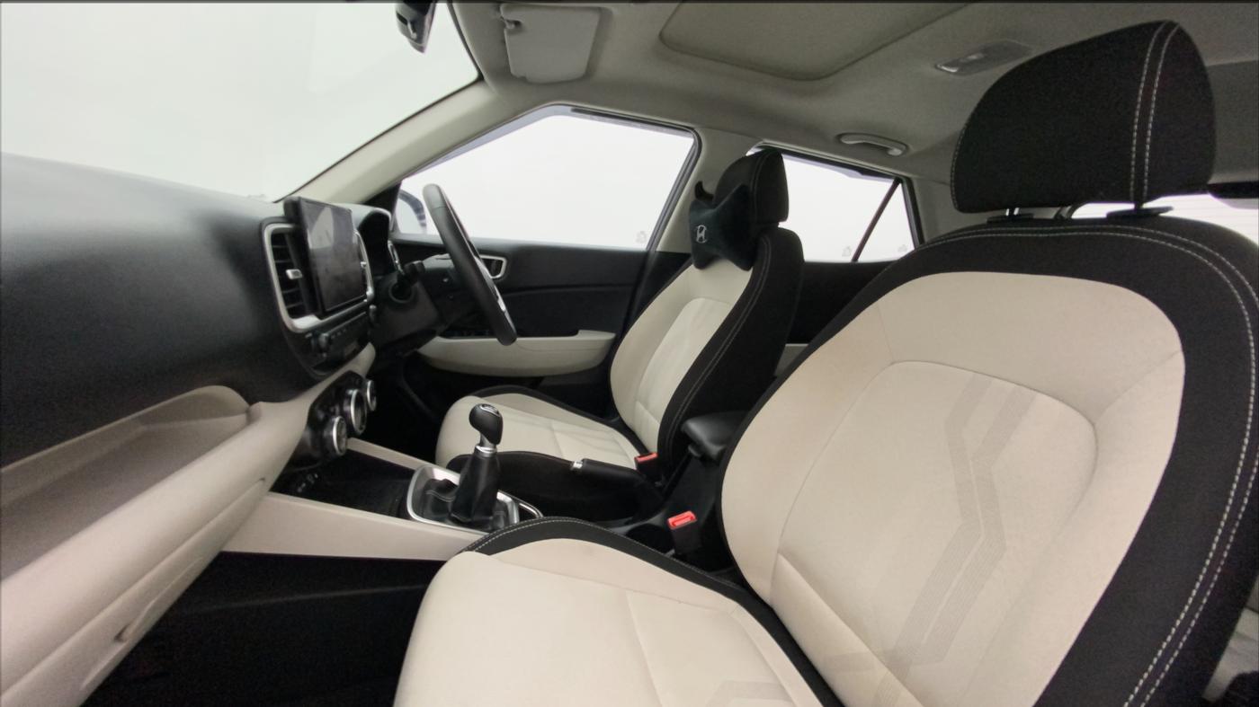 2022 Hyundai VENUE SX 1.2 PETROL, Petrol, Manual, 10,642 km, Right Side Front Door Cabin