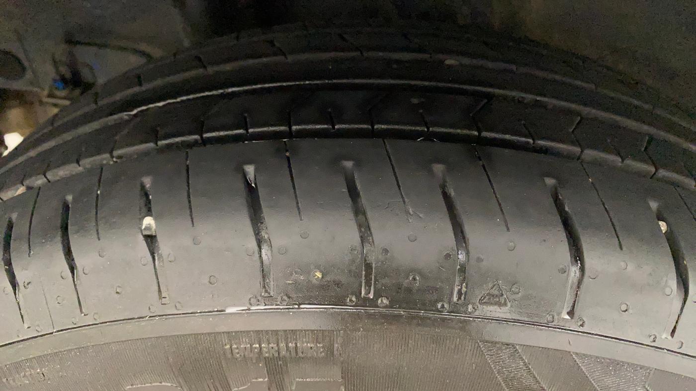 2022 Hyundai VENUE SX 1.2 PETROL, Petrol, Manual, 10,642 km, Right Rear Tyre Tread