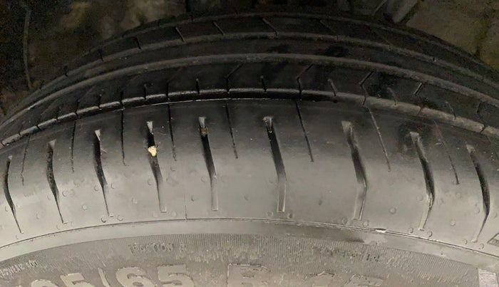 2022 Hyundai VENUE SX 1.2 PETROL, Petrol, Manual, 10,642 km, Left Front Tyre Tread