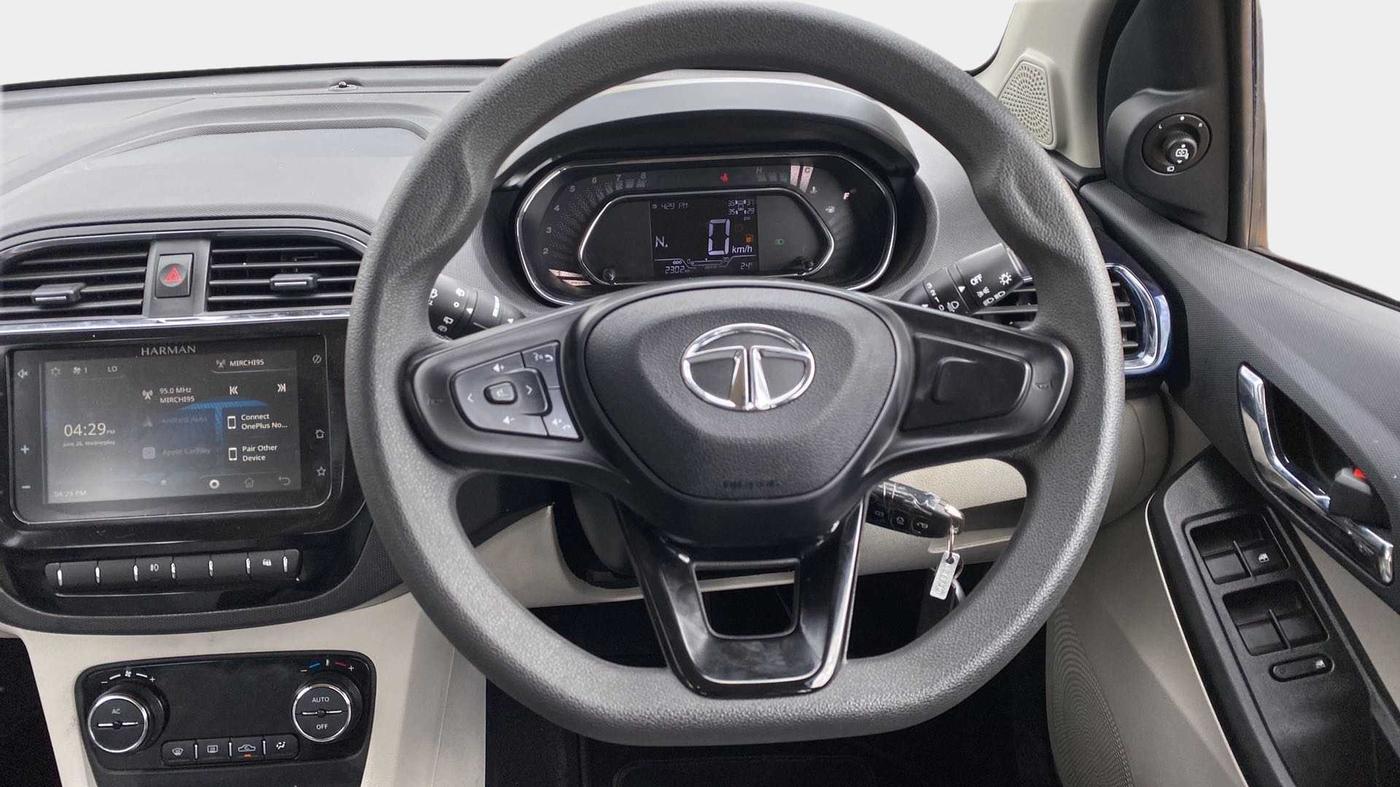 2023 Tata Tiago XZA PLUS PETROL, Petrol, Automatic, 2,280 km, Steering Wheel Close Up