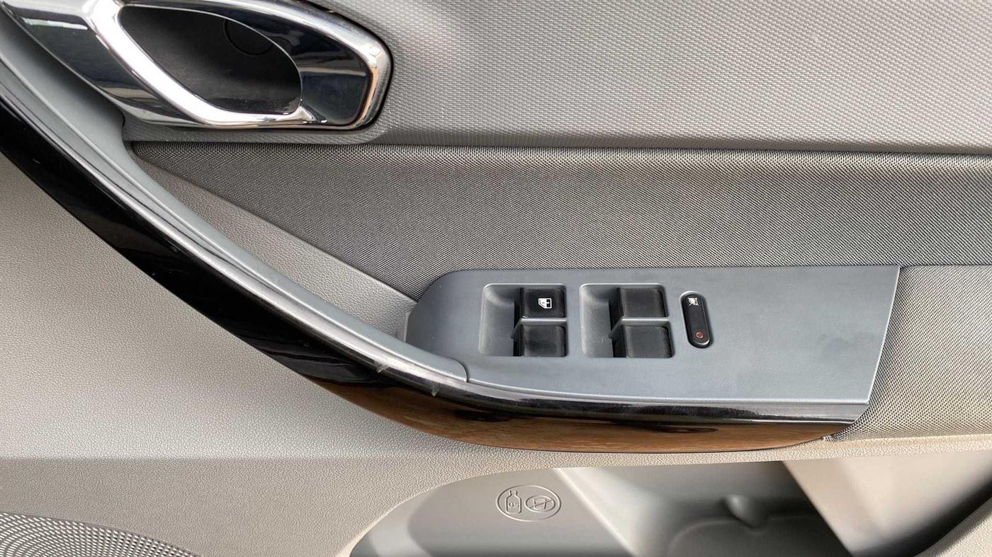 2020 Tata TIGOR XZA PLUS PETROL, Petrol, Automatic, 33,984 km, Driver Side Door Panels Control
