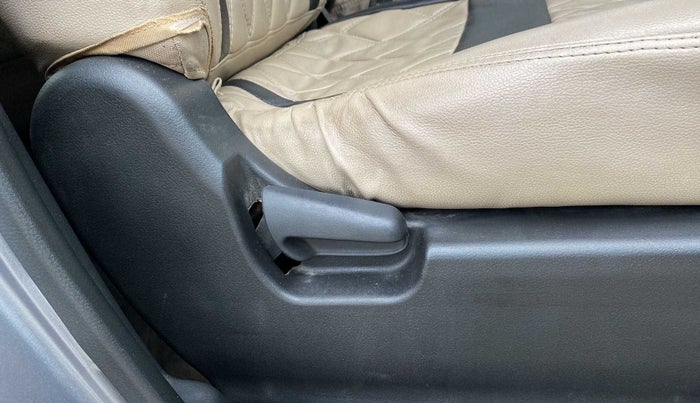 2018 Maruti Wagon R 1.0 VXI AMT, Petrol, Automatic, 68,018 km, Driver Side Adjustment Panel