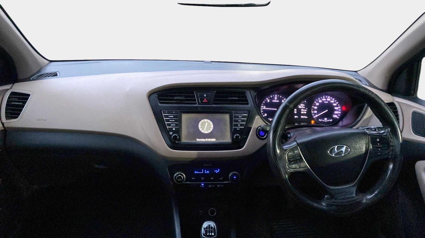 2015 Hyundai Elite i20 ASTA 1.4 CRDI (O), Diesel, Manual, 54,180 km, Dashboard