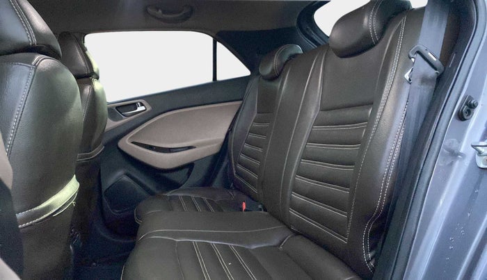 2015 Hyundai Elite i20 ASTA 1.4 CRDI (O), Diesel, Manual, 54,180 km, Right Side Rear Door Cabin
