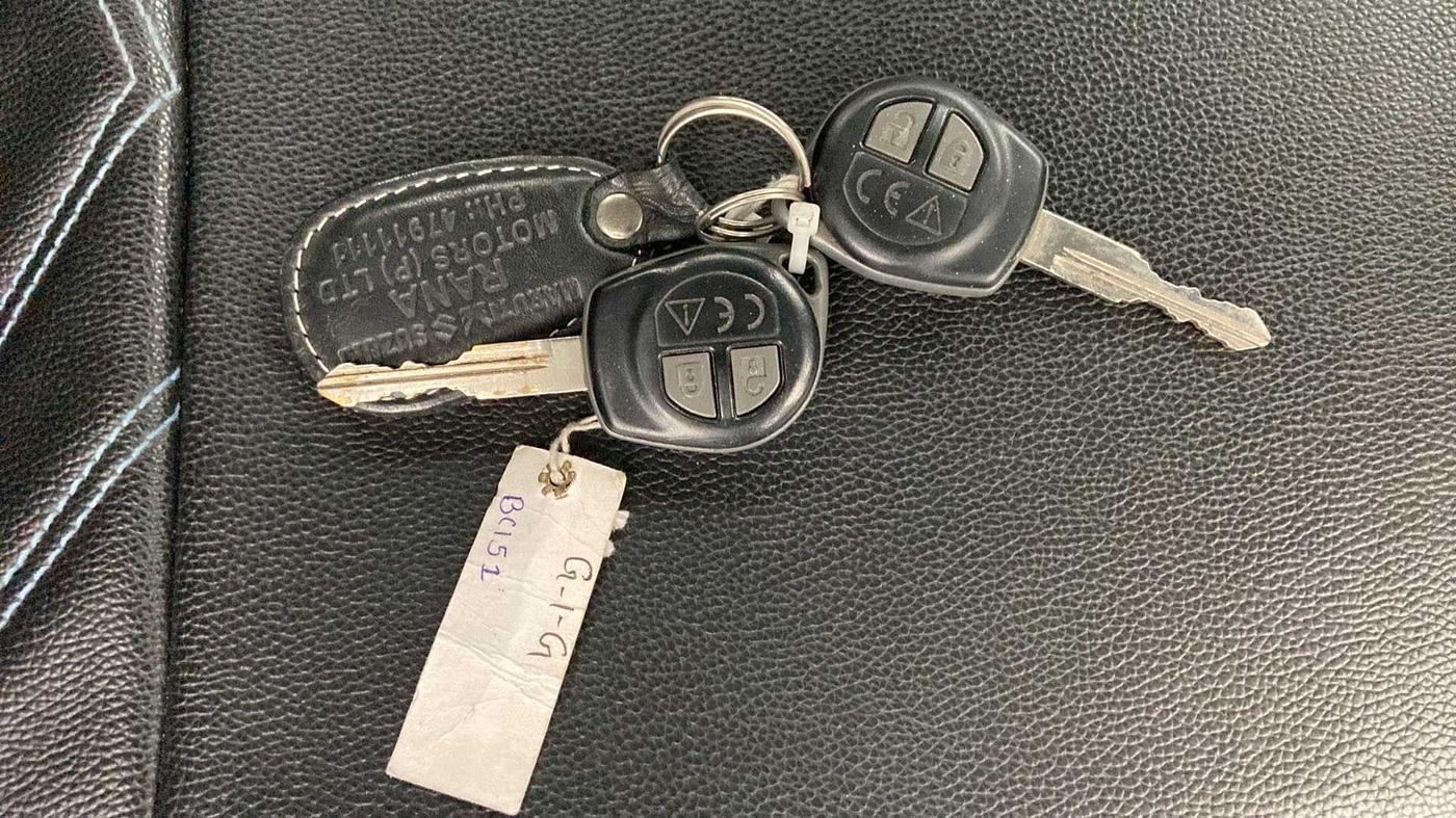 2018 Maruti Swift VXI, Petrol, Manual, 36,970 km, Key Close Up