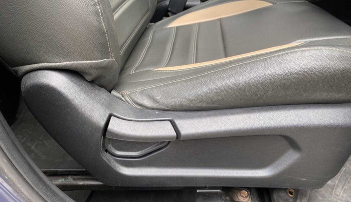 2020 Hyundai VENUE S 1.2, Petrol, Manual, 15,050 km, Driver Side Adjustment Panel