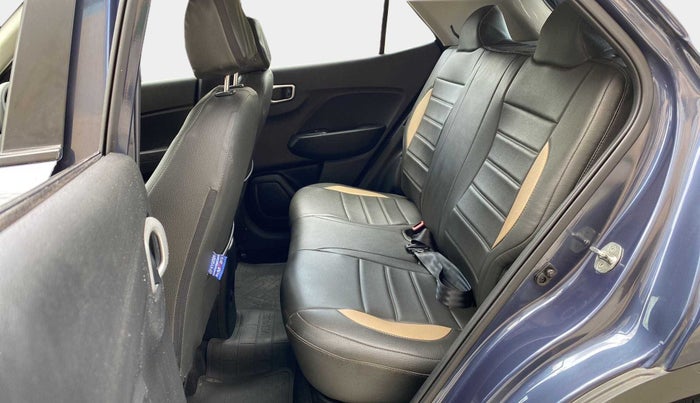 2020 Hyundai VENUE S 1.2, Petrol, Manual, 15,050 km, Right Side Rear Door Cabin