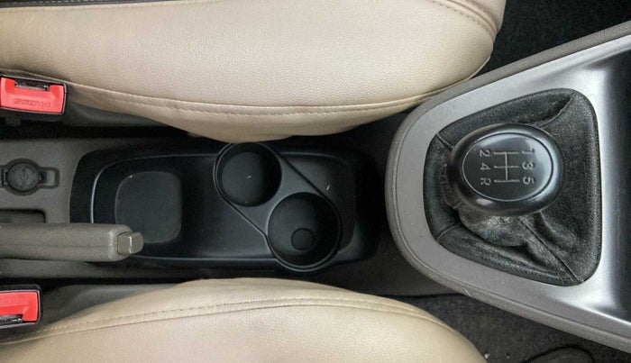 2013 Hyundai i10 MAGNA 1.2, Petrol, Manual, 37,308 km, Gear Lever