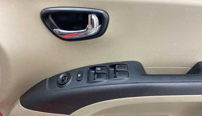 2013 Hyundai i10 MAGNA 1.2, Petrol, Manual, 37,308 km, Driver Side Door Panels Control