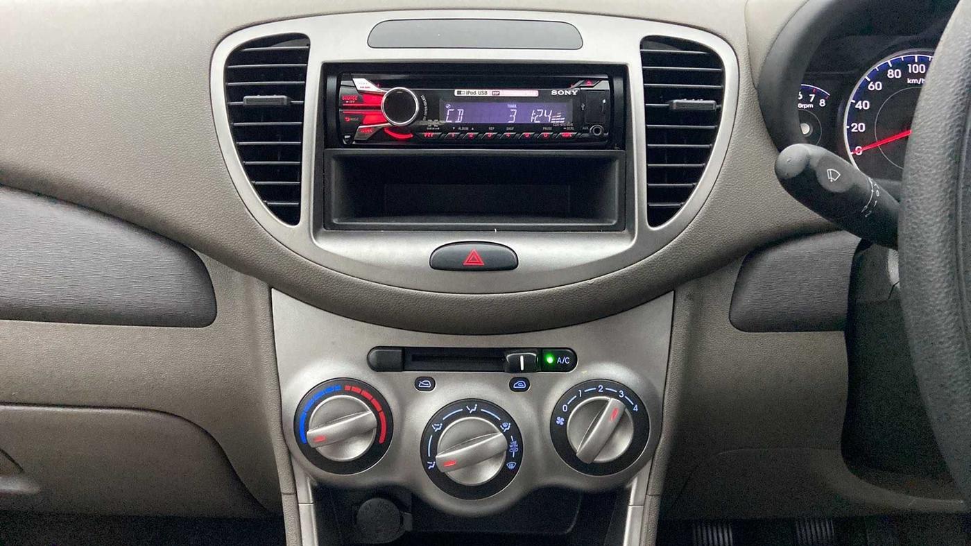 2013 Hyundai i10 MAGNA 1.2, Petrol, Manual, 37,308 km, Air Conditioner