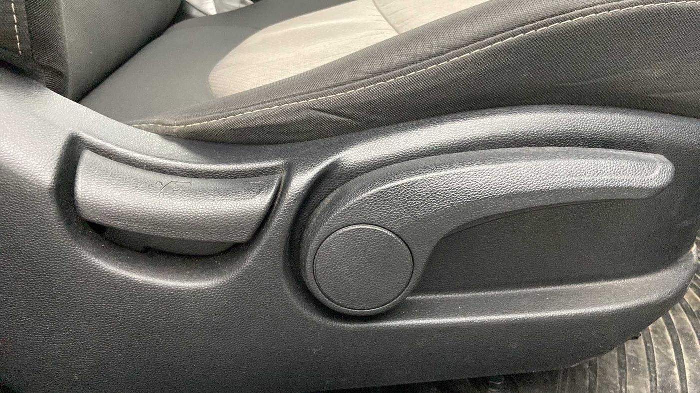 2018 Hyundai Creta SX AT 1.6 PETROL, Petrol, Automatic, 38,297 km, Driver Side Adjustment Panel