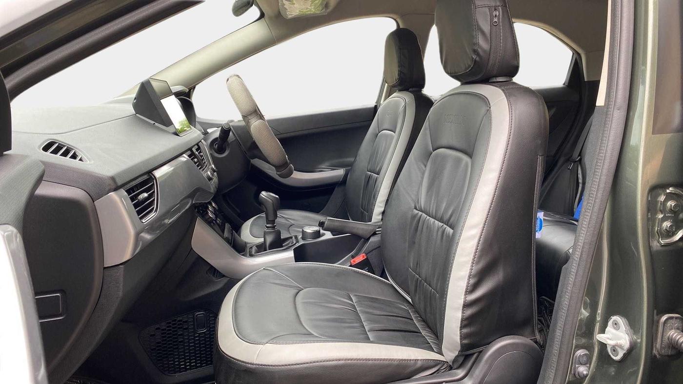 2022 Tata NEXON XM PETROL, Petrol, Manual, 6,217 km, Right Side Front Door Cabin