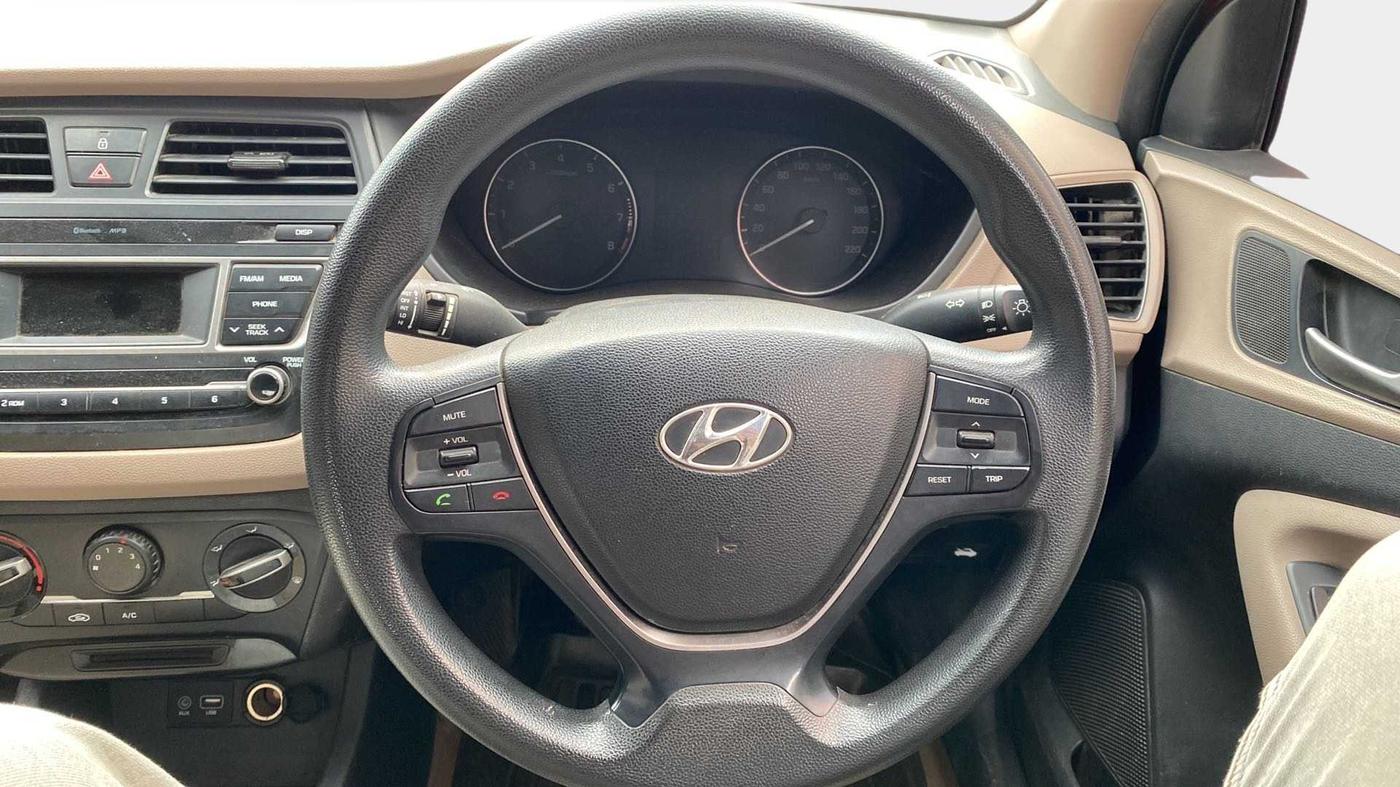 2015 Hyundai Elite i20 MAGNA 1.2, Petrol, Manual, 60,307 km, Steering Wheel Close Up