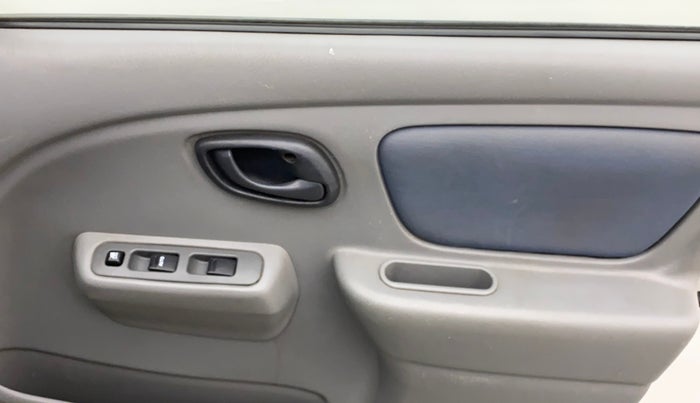2010 Maruti Alto K10 VXI, Petrol, Manual, 83,519 km, Right front window switch / handle - Master window function not working
