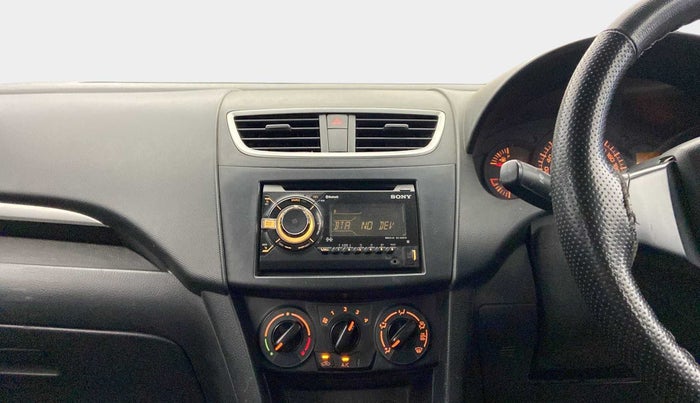 2017 Maruti Swift LXI (O), Petrol, Manual, 49,018 km, Air Conditioner