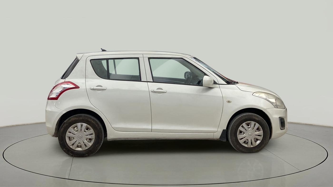 2017 Maruti Swift LXI (O), Petrol, Manual, 49,018 km, Right Side View