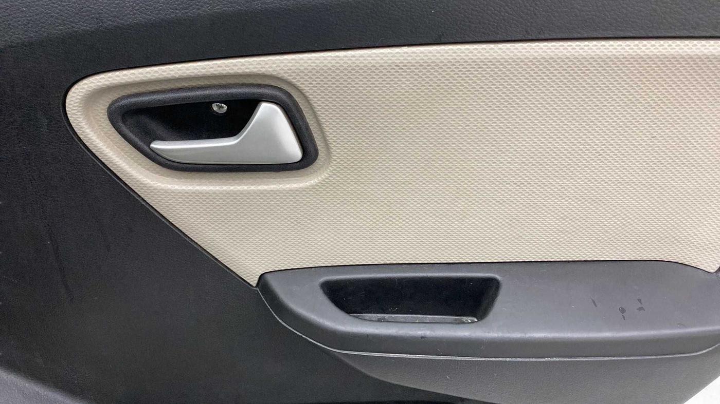 2020 Maruti Alto LXI, Petrol, Manual, 62,586 km, Driver Side Door Panels Control
