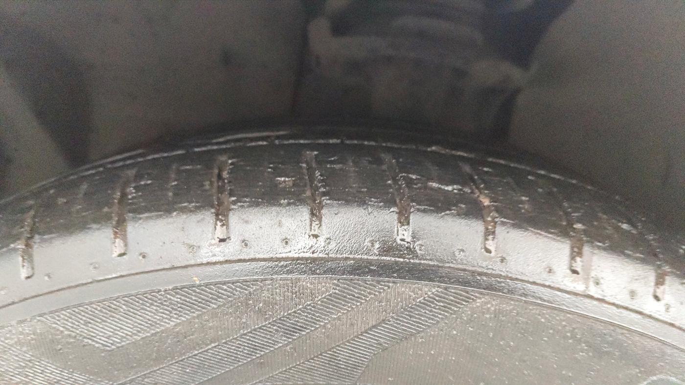 2019 Ford Figo Aspire TITANIUM 1.5 PETROL AT, Petrol, Automatic, 36,713 km, Left Front Tyre Tread