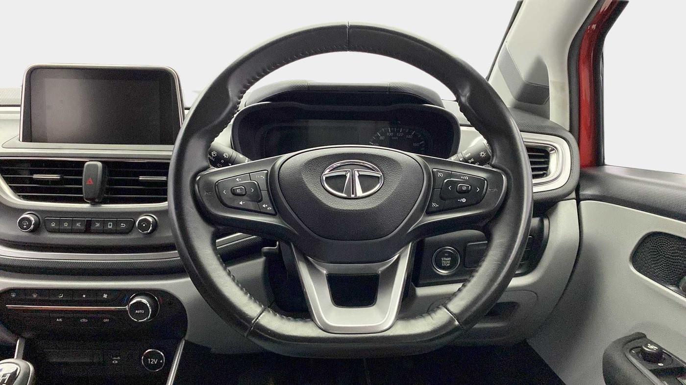 2020 Tata ALTROZ XZ PETROL, Petrol, Manual, 37,640 km, Steering Wheel Close Up