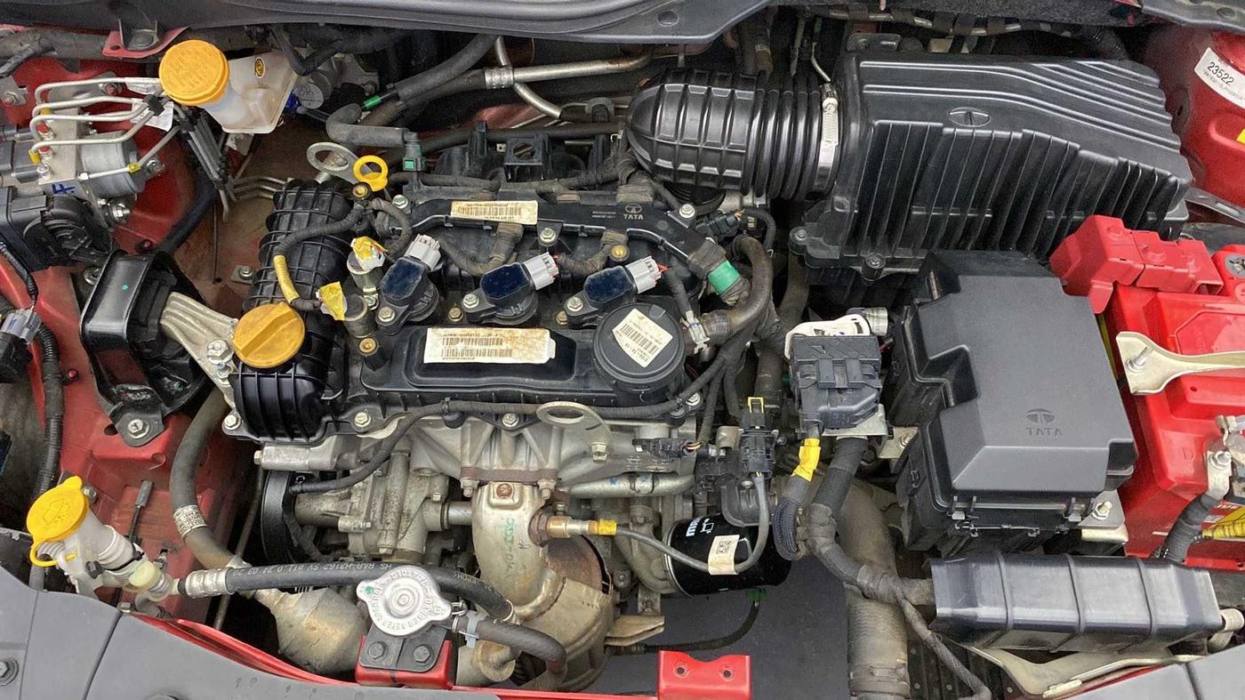 2020 Tata ALTROZ XZ PETROL, Petrol, Manual, 37,640 km, Open Bonet