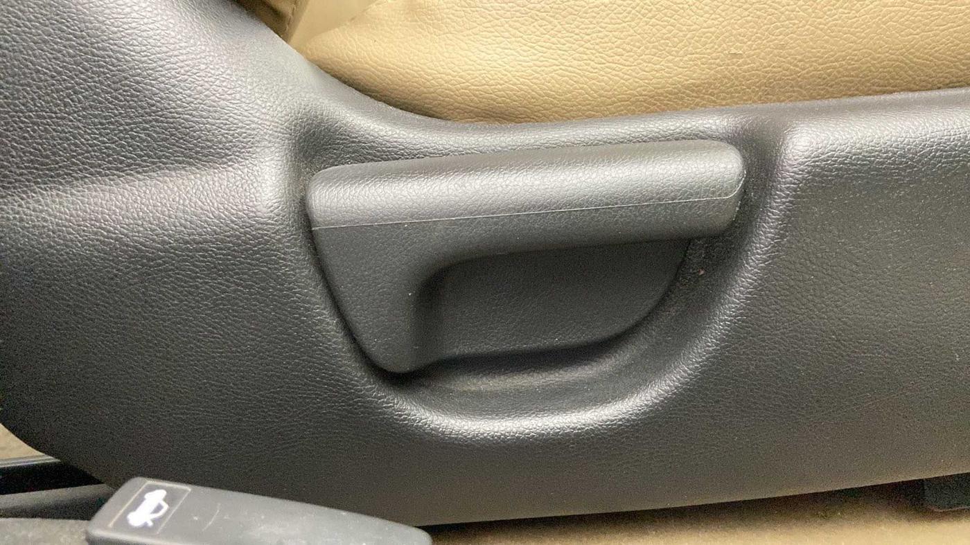 2015 Honda City 1.5L I-VTEC V MT, Petrol, Manual, 89,889 km, Driver Side Adjustment Panel