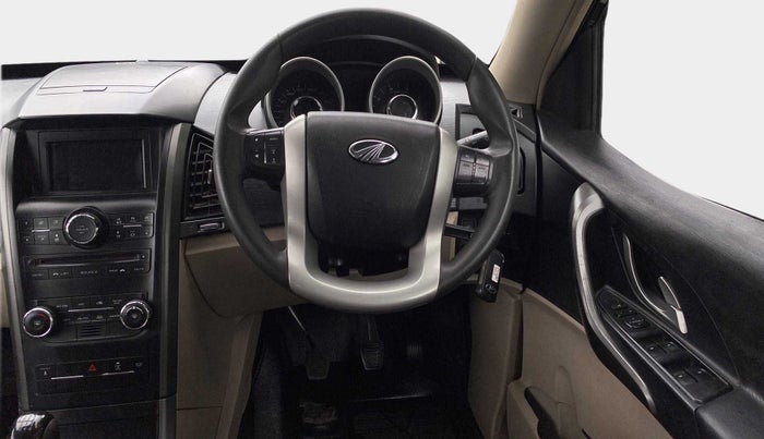 2015 Mahindra XUV500 W6, Diesel, Manual, 64,832 km, Steering Wheel Close Up