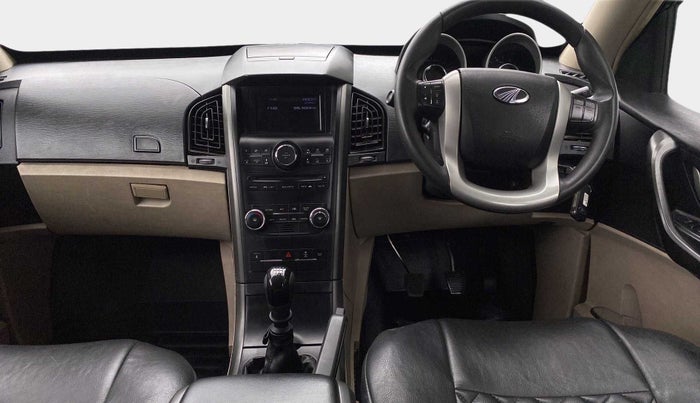 2015 Mahindra XUV500 W6, Diesel, Manual, 64,832 km, Dashboard