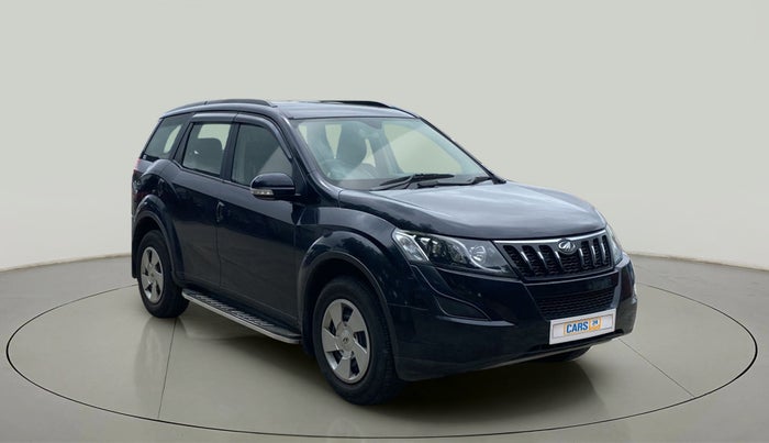 2015 Mahindra XUV500 W6, Diesel, Manual, 64,832 km, Right Front Diagonal