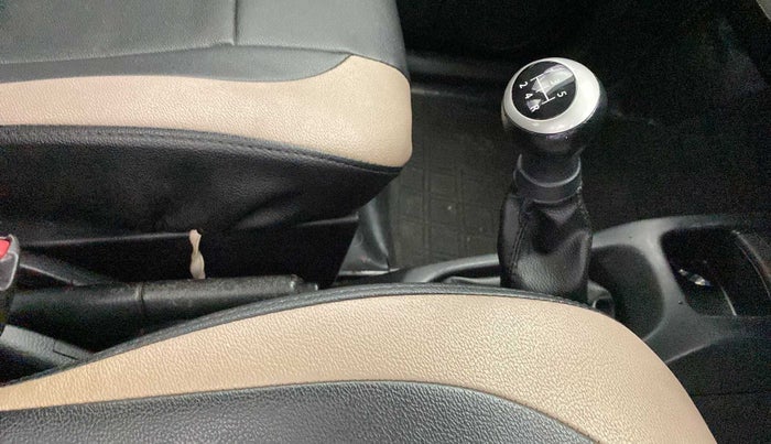 2015 Maruti Wagon R 1.0 LXI, Petrol, Manual, 36,713 km, Gear Lever