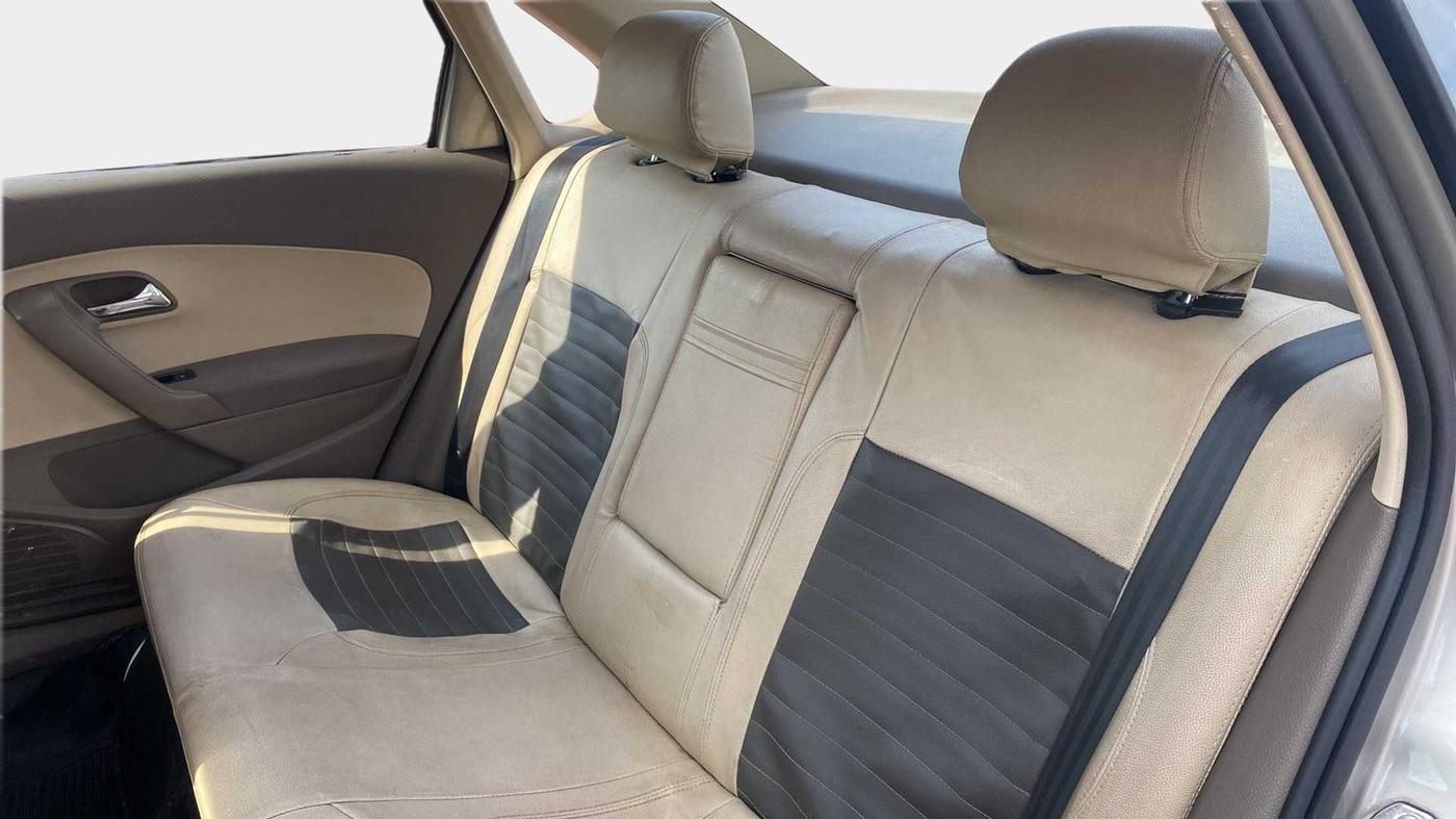 2014 Skoda Rapid 1.5 TDI CR AMBITION PLUS, Diesel, Manual, 97,655 km, Right Side Rear Door Cabin