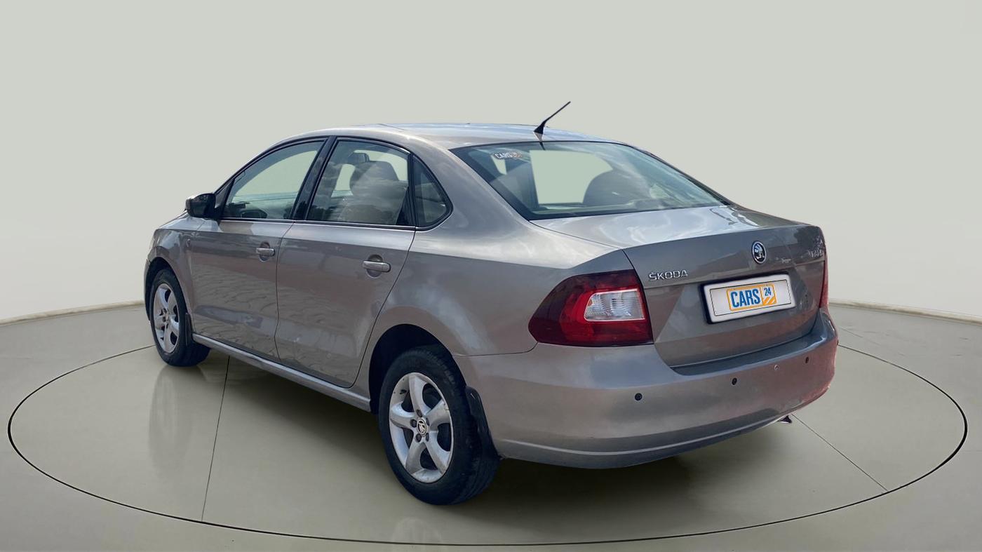 2014 Skoda Rapid 1.5 TDI CR AMBITION PLUS, Diesel, Manual, 97,655 km, Left Back Diagonal