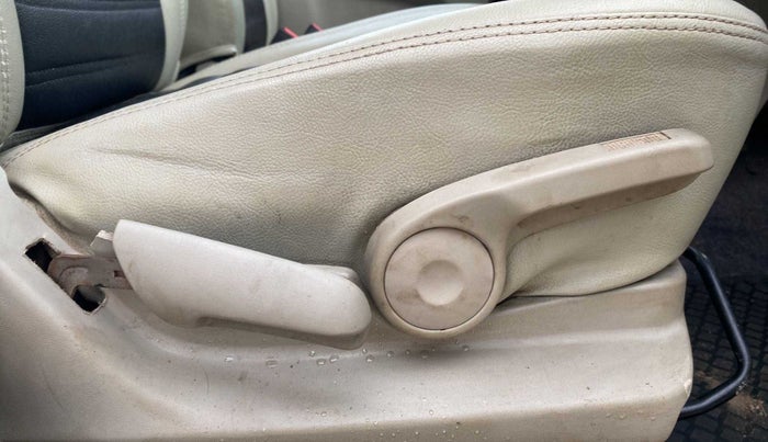 2016 Maruti Celerio ZXI, Petrol, Manual, 70,533 km, Driver Side Adjustment Panel