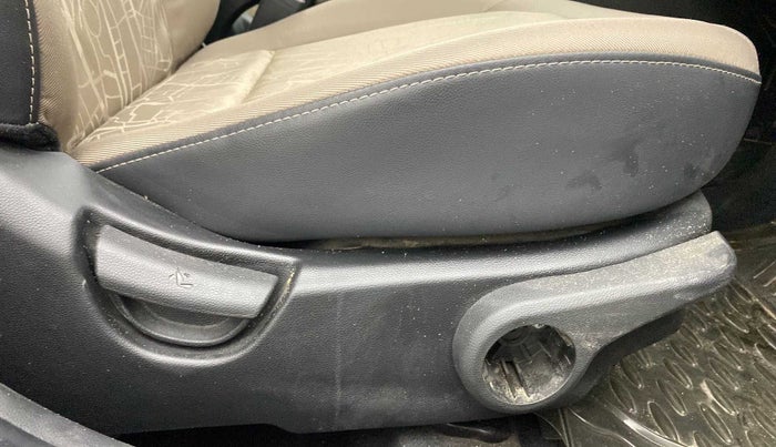 2014 Hyundai Xcent S 1.2, Petrol, Manual, 70,673 km, Driver Side Adjustment Panel