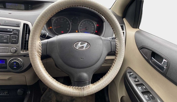 2013 Hyundai i20 MAGNA (O) 1.2, Petrol, Manual, 61,628 km, Steering Wheel Close Up