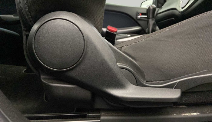 2019 Toyota Glanza V, Petrol, Manual, 14,642 km, Driver Side Adjustment Panel