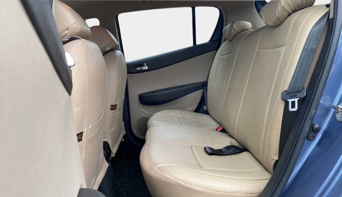 2013 Hyundai i20 SPORTZ 1.2, Petrol, Manual, 28,031 km, Right Side Rear Door Cabin