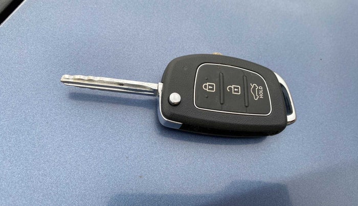 2013 Hyundai i20 SPORTZ 1.2, Petrol, Manual, 28,031 km, Key Close Up
