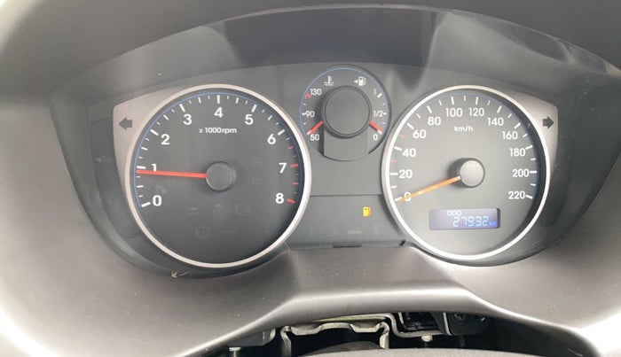 2013 Hyundai i20 SPORTZ 1.2, Petrol, Manual, 28,031 km, Odometer Image