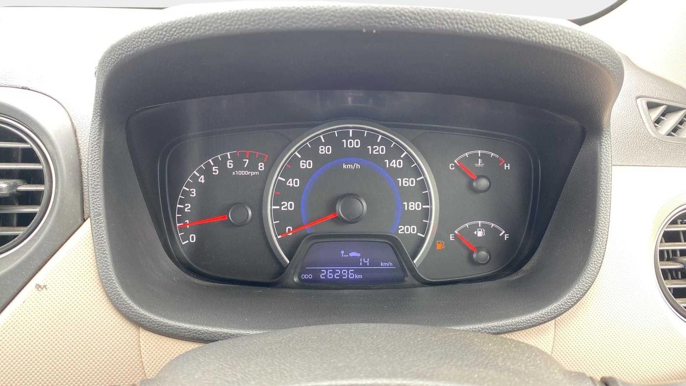 2016 Hyundai Grand i10 SPORTZ 1.2 KAPPA VTVT, Petrol, Manual, 26,207 km, Odometer Image