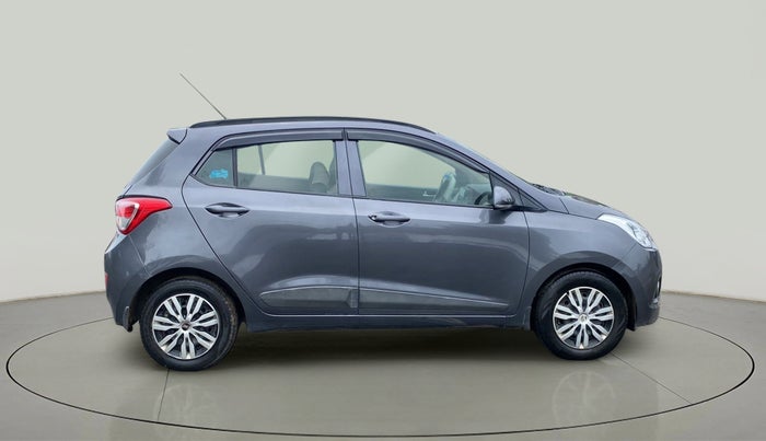2016 Hyundai Grand i10 SPORTZ 1.2 KAPPA VTVT, Petrol, Manual, 26,207 km, Right Side View