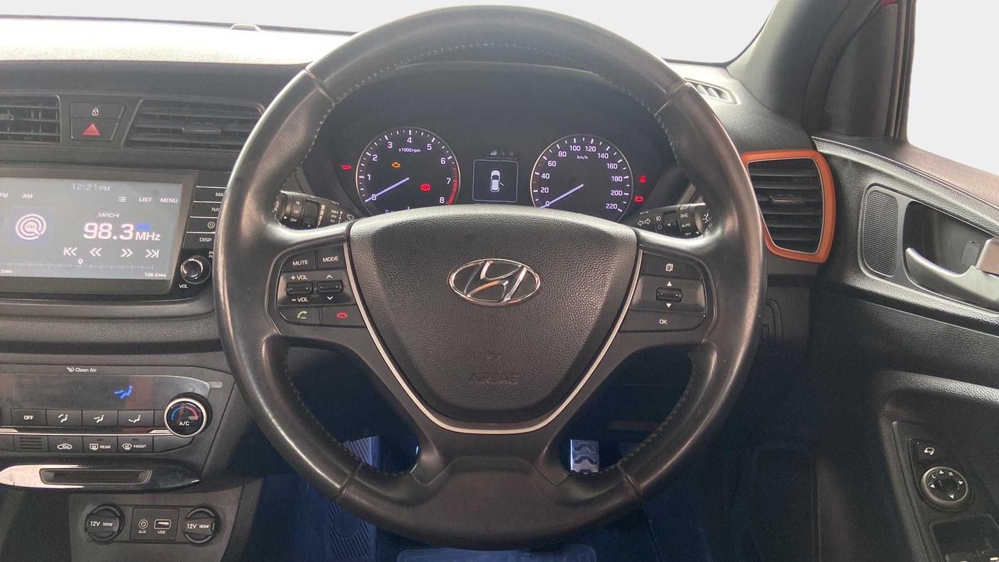 2018 Hyundai i20 Active 1.2 SX, Petrol, Manual, 66,188 km, Steering Wheel Close Up