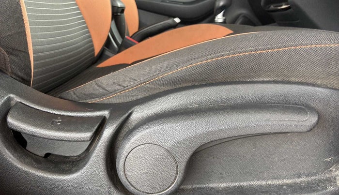 2018 Hyundai i20 Active 1.2 SX, Petrol, Manual, 66,188 km, Driver Side Adjustment Panel