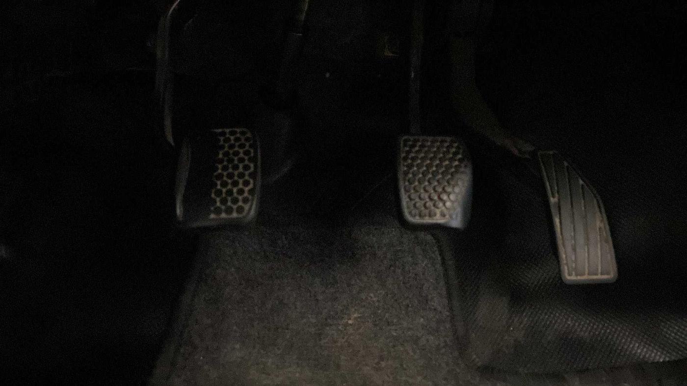 2016 Maruti Alto 800 LXI, CNG, Manual, 97,698 km, Pedals