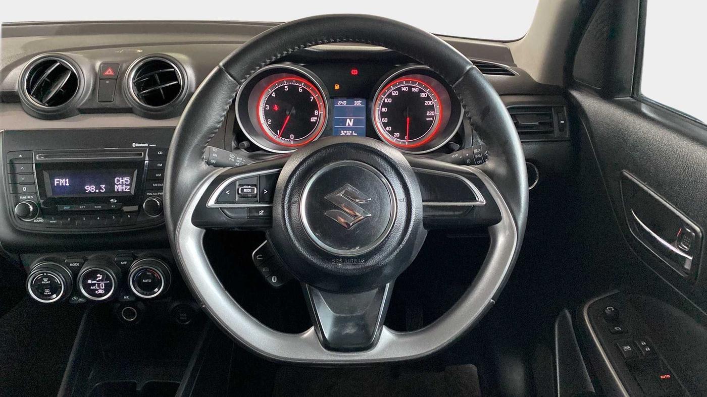 2020 Maruti Swift ZXI AMT, Petrol, Automatic, 32,311 km, Steering Wheel Close Up