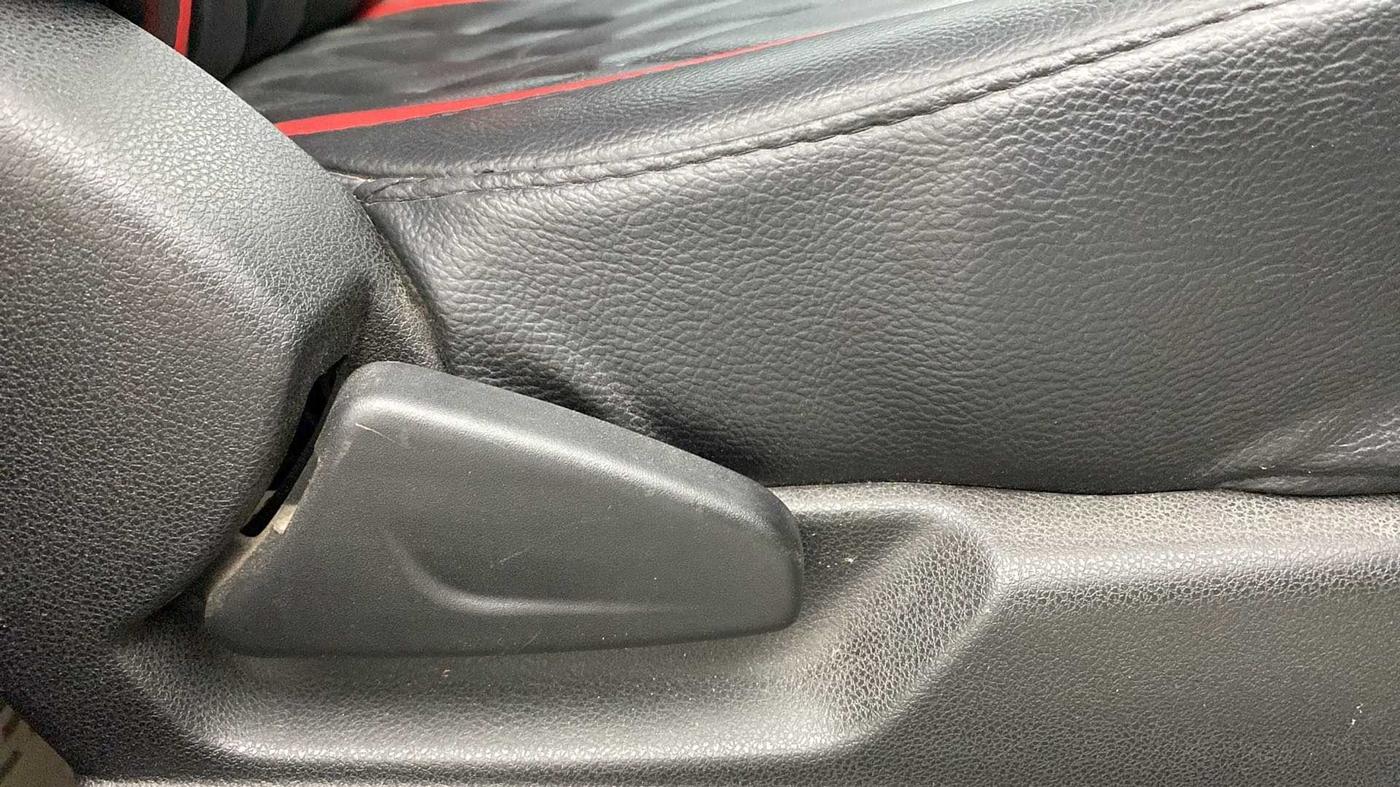 2020 Renault Kwid RXT 1.0 AMT, Petrol, Automatic, 29,766 km, Driver Side Adjustment Panel