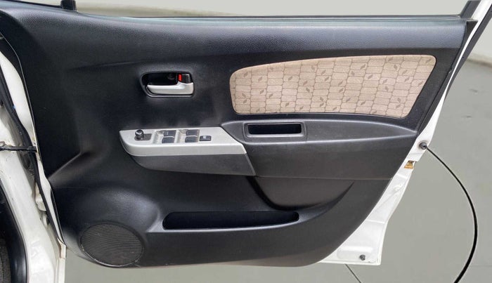 2013 Maruti Wagon R 1.0 VXI, Petrol, Manual, 60,872 km, Driver Side Door Panels Control