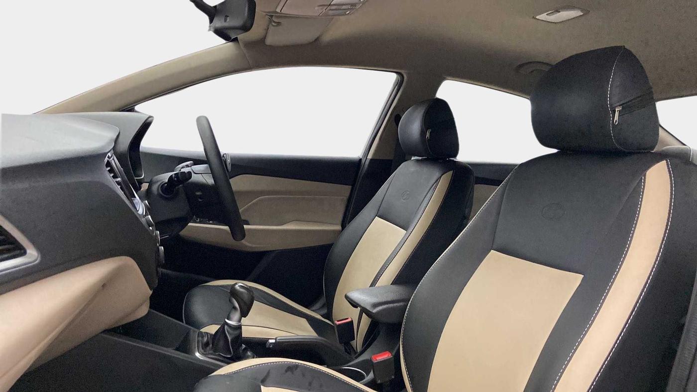 2019 Hyundai Verna 1.6 VTVT SX, Petrol, Manual, 56,087 km, Right Side Front Door Cabin