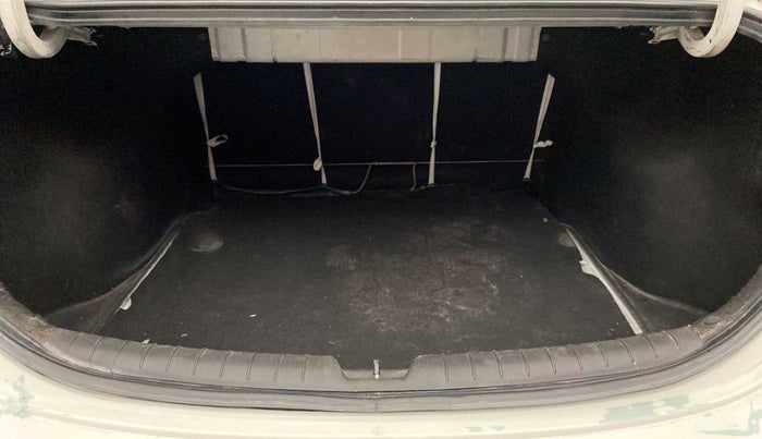 2019 Hyundai Verna 1.6 VTVT SX, Petrol, Manual, 56,087 km, Boot Inside