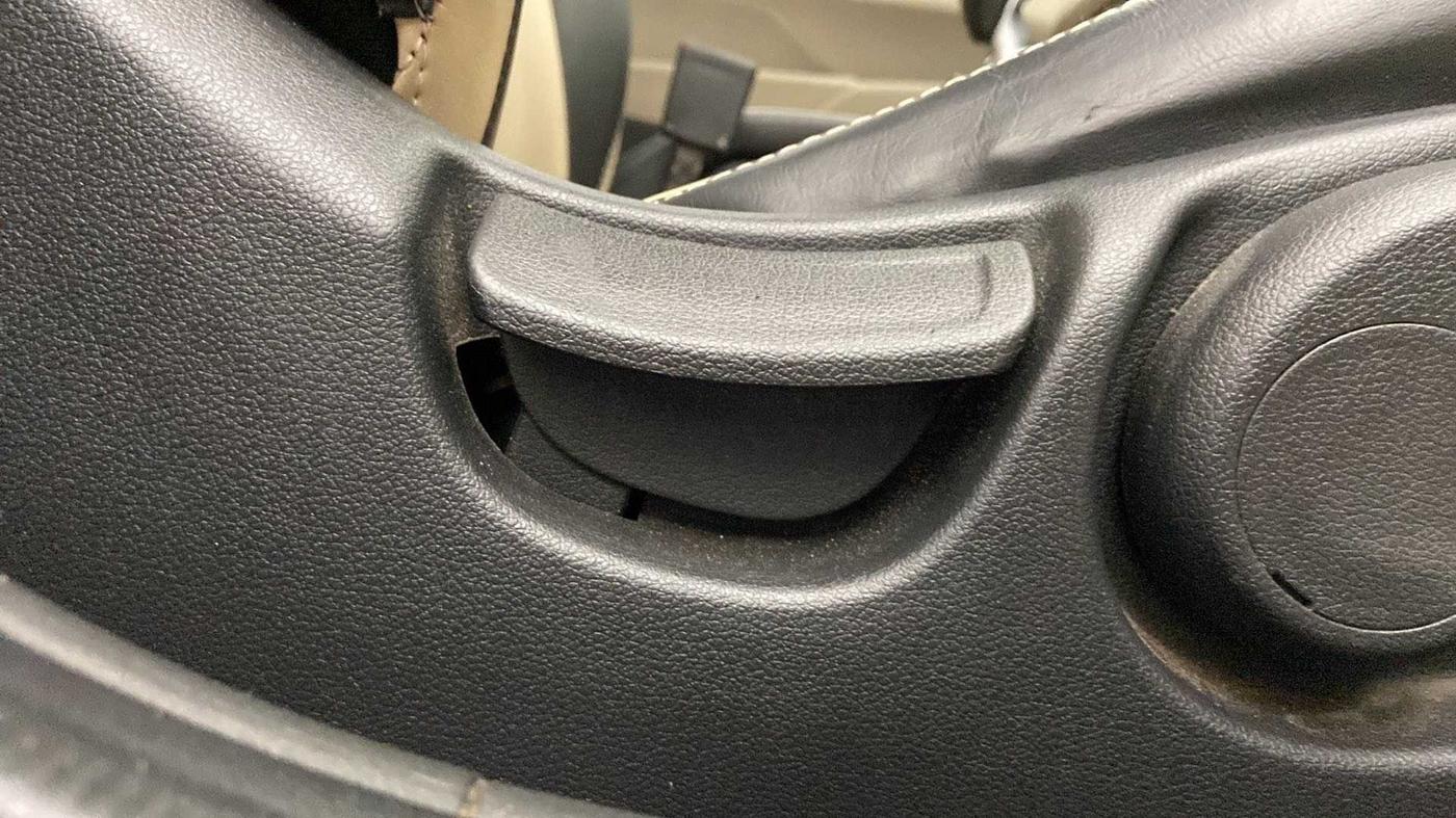 2019 Hyundai Verna 1.6 VTVT SX, Petrol, Manual, 56,087 km, Driver Side Adjustment Panel