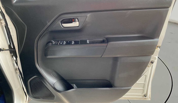 2020 Maruti New Wagon-R VXI 1.0, Petrol, Manual, 30,534 km, Driver Side Door Panels Control